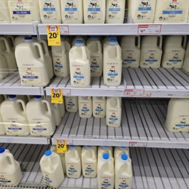 [vic,-short-dated]-coles-lite-milk-2l-$0.20-@-coles,-hoppers-crossing-old-geelong-rd