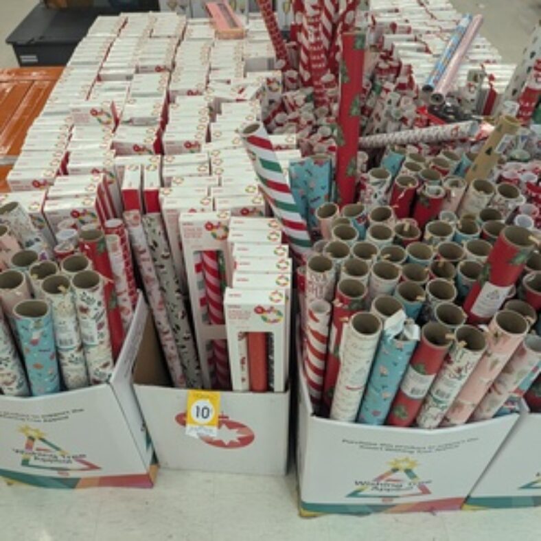 [nsw]-assorted-christmas-themed-wrapping-paper-(1-or-3-pack)-$0.10-@kmart-bass-hill