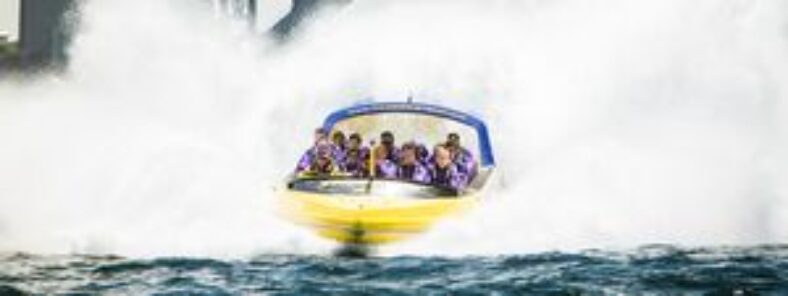 30-minute-sydney-harbour-jet-boat-thrill-ride-$55.38-per-adult-@-over-the-planet