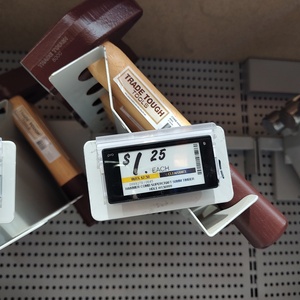 trade-tough-comb/scutch-hammer-800g,-$1.25-@-bunnings